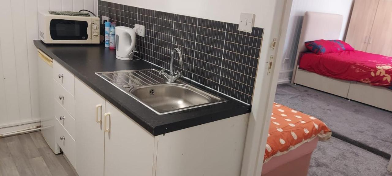Lovely 3-Bed Apartment In Parkgate Rotherham Eksteriør bilde