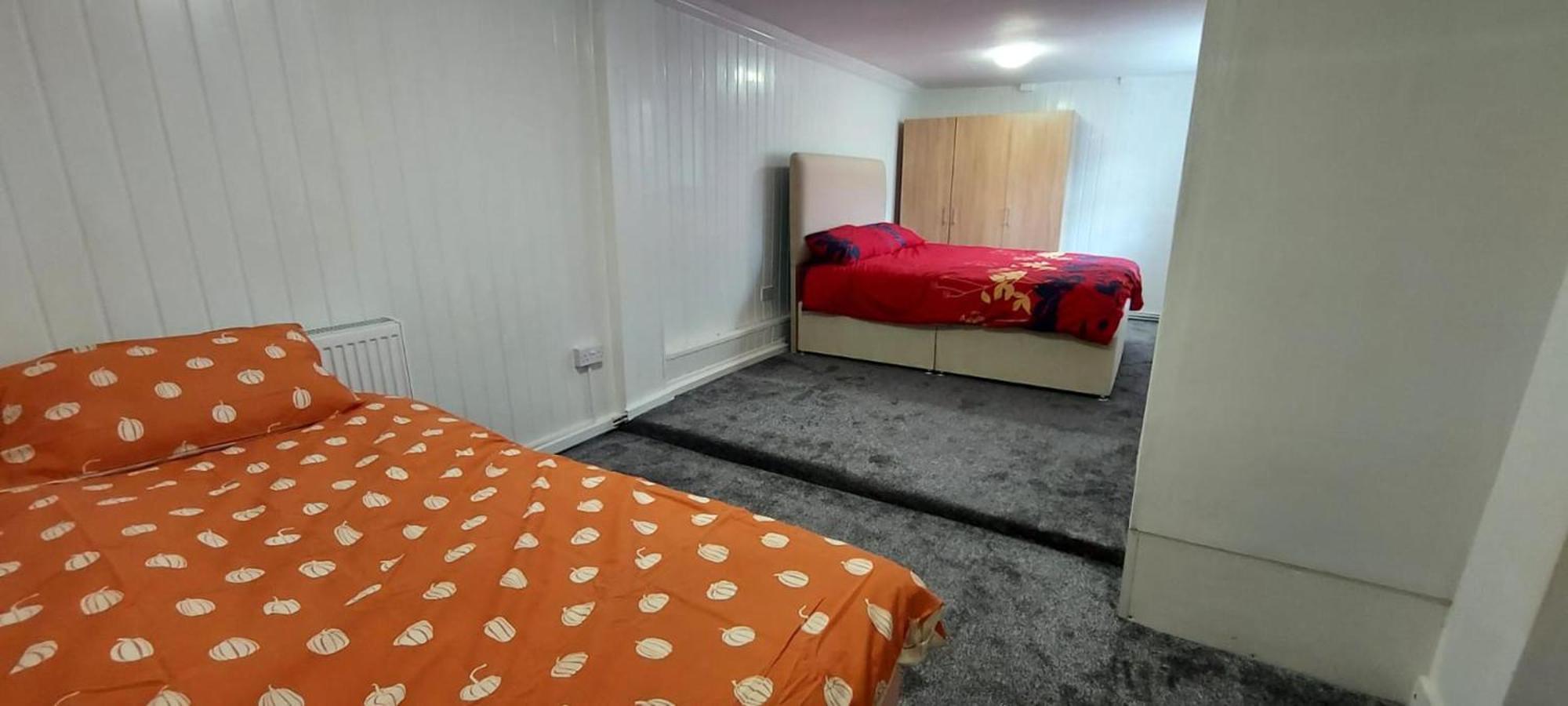 Lovely 3-Bed Apartment In Parkgate Rotherham Eksteriør bilde